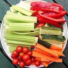 Beyond Mirror - Nutrition and Wellness - Top 6 healthy snack options for on-the-go - Fresh veggie sticks